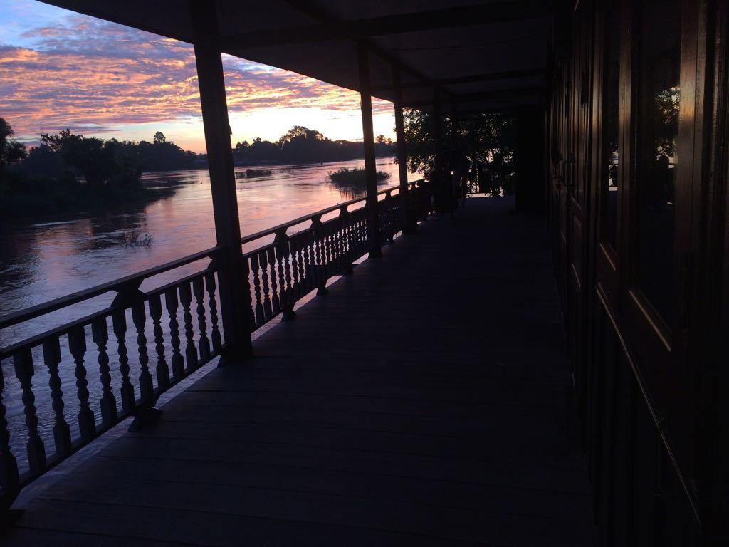 Riverside Bungalow 호텔 Ban Dondét 외부 사진